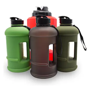 Venta caliente precio bajo deporte botella de agua logotipo personalizado 1,3 litros, plástico transparente beber, termo motivacional agua 1,5 LTR Botel