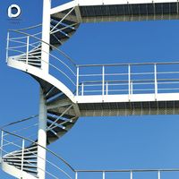 Escalier en spirale sur mesure OEM ODM, escaliers en spirale en métal galvanisé pour les projets de construction de villas et d'appartements