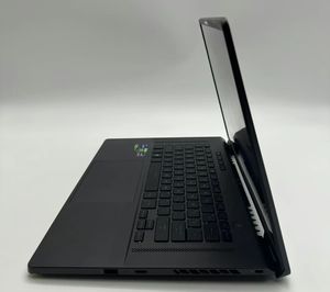 Laptop para Juegos de 16 Pulgadas ROG Aephyrus G16 Intel Core I9 13.ª Generación 16 GB de RAM 1 TB SSD Gráficos Integrados Teclado en Inglés - Product Image 6