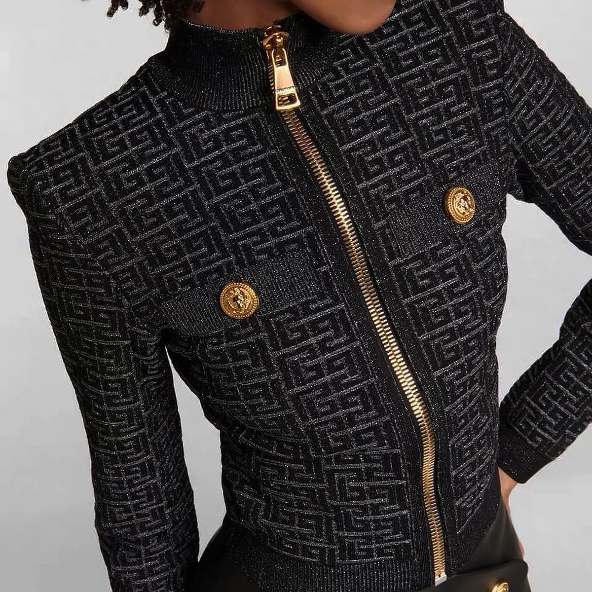 New dropshipping wholesale hot fashion and elegant knitwear long sleeve crewneck zip up cardigan woolen coat woman