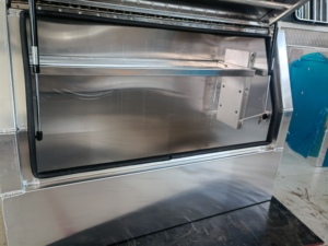 Herui Trung Quốc Thương Hiệu 3.0Mm Dày Nhôm Ute Tán Con Chó Không Thấm Nước Hộp Công Cụ Tùy Chỉnh Kích Thước Cá Voi Đuôi/T-Khóa Cho Xe Bán Tải - Product Image 5