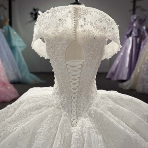 Robe de bal élégante Dy1581 avec col en dentelle, style vintage, pour mariage et cérémonie, avec corsage appliqué, idéale pour la grande cérémonie à la cathédrale - Product Image 4