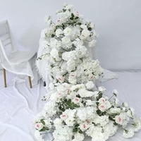 Décoration de table de mariage moderne avec arrangement de cascade de fleurs artificielles de haute qualité