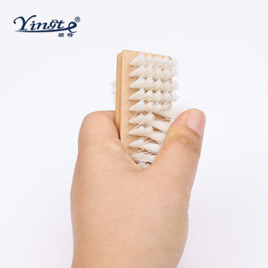 Brosse à chaussures Yinste en bois massif avec poils en plastique double face pour éliminer les taches - Product Image 3