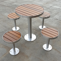 Mobilier urbain Matériau acier Base et dessus en bois Chaises de table d'extérieur rondes Ensemble de salle à manger de jardin en bois commercial Banc de table de patio
