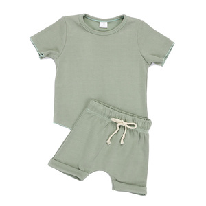 Vêtements pour bébés garçons : Ensemble de survêtement d'été 2 pièces respirant et à séchage rapide en mélange coton/polyester côtelé, personnalisé pour boutiques, vente en gros - Product Image 4