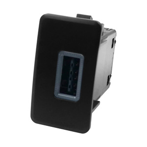 Interruptor Combinado Dongfeng con Puerto USB Único 2405 para Actualización de Modelos 560 y 580, Material ABS - Product Image 2