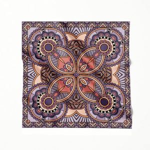 Écharpe personnalisée sur mesure avec votre propre design pour les maisons de mode haut de gamme, impression d'écharpes personnalisées qui incarnent toujours le luxe et l'exclusivité - Product Image 1