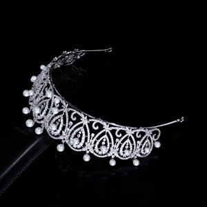 Couronne Classique Rétro en Cuivre avec Perles et Zircons, Plaqué Rhodium, Style Vintage, Luxe Impératrice Russe, pour Mariage, Anniversaire, Bal de Promo - Product Image 5