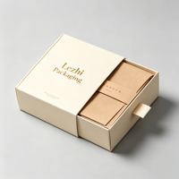 Boîtes rigides de luxe uniques en papier beige nude pour colliers, boucles d'oreilles et bagues, pour coffrets à bijoux et pochettes - Spécial Saint-Valentin