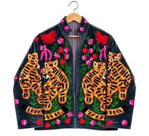 Chaqueta Bomber Elegante de Terciopelo Negro para Mujer, Bordada a Mano, Cuello en V, Manga Larga Gruesa, Forro de Algodón Transpirable de Secado Rápido, Invierno - Product Image 2