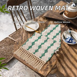 Camino de Mesa Tejido Jacquard de Estilo Retro con Borlas y Diseño Hueco para Mesas de Comedor, Mesas de Hotel y Mesas de Café - Product Image 2