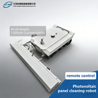Robot de nettoyage photovoltaïque solaire, machine de nettoyage de panneaux PV à économie d'eau pour les fermes solaires utilitaires, OEM