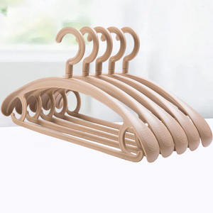 DS4212 Cintre épais et antidérapant à épaules larges pour costumes, robes, pantalons, crochets pivotants, cintres en plastique pour adultes - Product Image 3