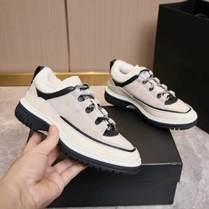 รองเท้าดีไซน์เนอร์สุดหรู สไตล์ลำลอง สีคลาสสิกแบบคัลเลอร์บล็อก แพนด้า สปอร์ต ระบายอากาศได้ดี ใช้ได้ทุกฤดู ปิดนิ้วเท้า ด้านบนเป็นผ้าตาข่าย - Product Image 2