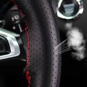 Housse de volant en cuir de vachette véritable 38 cm, chauffante, cousue main sur mesure pour Audi, noir et blanc, 2026 - Product Image 2