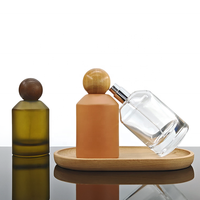 Bouteille de luxe personnalisée emballage vide de parfum vaporisateur de parfum à épaule inclinée en verre avec capuchon à bille