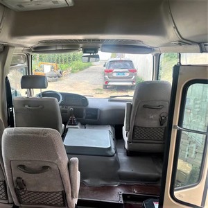 Autobuses Usados Marca Yota Coaster de 30 Plazas, Diésel, Volante <span class=keywords><strong>a</strong></span> la Derecha, en Dubái - Product Image 3