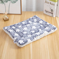 Tapis de lit d'hiver chaud imprimé de patte de luxe épaisseur doux corail polaire flanelle tapis de lit pour chiot chien chat
