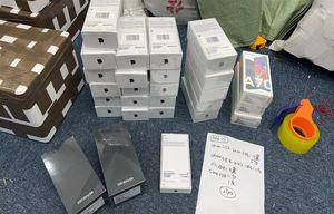 Teléfono Desbloqueado con Huella Dactilar, Versión Estadounidense A70, Importado <span class=keywords><strong>de</strong></span> China, Venta al por Mayor, 6+128GB, Comprar <span class=keywords><strong>en</strong></span> Línea - Product Image 5