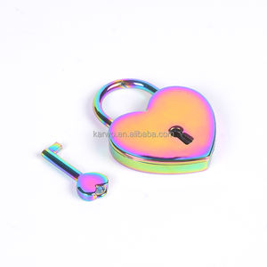 Nuevo Candado Metálico <span class=keywords><strong>2025</strong></span> con Color Arcoíris en Forma de Corazón para Decoración de Bolsos - Product Image 2