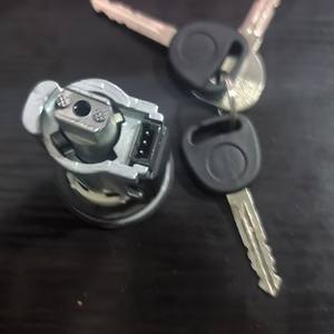 Cylindre de serrure de contact Yunnuo 7009492 19207987 avec puce pour véhicules Pontiac - Product Image 1