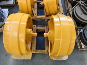 Suku Cadang Undercarriage Alat Berat OEM Bulldozer Excavator Cat <span class=keywords><strong>Idler</strong></span> Wheel untuk <span class=keywords><strong>Caterpillar</strong></span> D9D9L D10 - Product Image 3