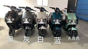Budget-Friendly Brushless Motorcycle 72V Battery 100km Range 3000W Motor 50km/h Speed Reliable Urban Mobility - Product Image 4