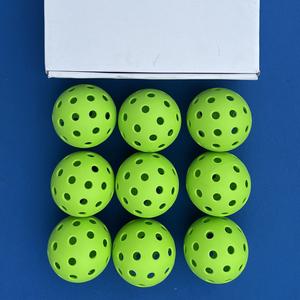 Mới nhất thiết kế yên tĩnh pickleball bóng tiếng ồn làm mềm công nghệ im lặng pickleball với thiết kế chấm đen PE mềm pickleballs - Product Image 3