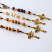 Chapelet perlé en bois avec croix plaquée or et collier de chapelet de prière catholique