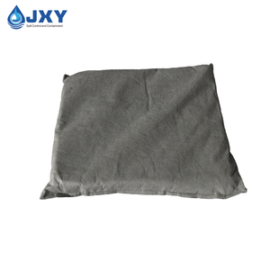 Coussin absorbant universel gris pour tous types de déversements de liquides autour des machines, sous les tuyaux qui fuient, dans les zones désordonnées - Product Image 1