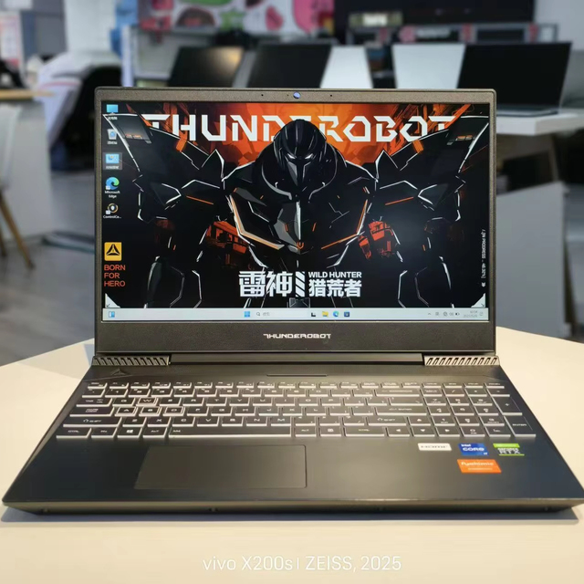 Thunderobots 911 Air I7-11800H RTX 3050 16GB 512GB SSD Used Gaming Laptop