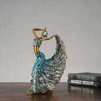 Élégante figurine en résine Danseuse Païquée, sculpture de plumes dorées et argentées, statue de luxe moderne, décoration de table pour la maison et le bureau, cadeau