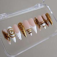 Ongles press-on 3D vert et or avec strass, faux ongles stiletto nude de luxe avec décorations en cristal, faux ongles faits main sur mesure