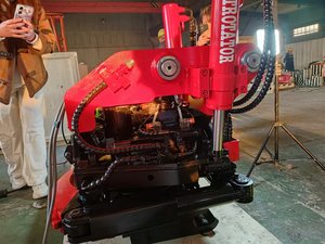 Nova Escavadeira Tilt Rotator Quick Hitch Hand Grip Control Apresentando para Construção Construção Civil - Product Image 5