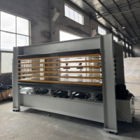 Presse à chaud hydraulique 120 tonnes pour le traitement du bois, le stratage et le laminage des parquettes, des placages de bois MDF et des portes en contreplaqué