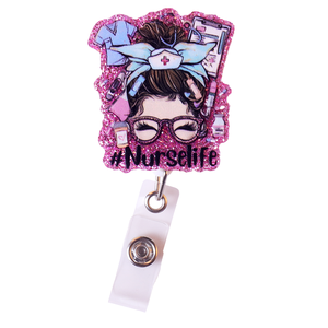 Clip Portabadge in Acrilico Glitterato con Motivo Infermiera Cartone Animato per Decorazione Badge Infermiera, Porta Tessere e Portachiavi - Product Image 3