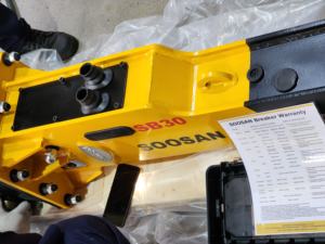 Martillo Hidráulico Modelo SB30 con Motor Silenciado, Cincel de 53 mm de Diámetro, para Excavadoras de 2.5-4.5 Toneladas, 1 Año de Garantía, Alta Calidad - Product Image 5