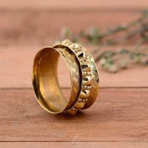 Bague tournante de méditation unisexe en laiton fait main avec sertissage clos et plaqué or 14K, style bohème unique - Product Image 4