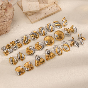 ต่างหูสตั๊ดสแตนเลสทรงเรขาคณิตสำหรับผู้หญิง ชุบทอง 18k ต่างหูไทเทเนียมสตีลทันสมัยทรงวงกลม - Product Image 2