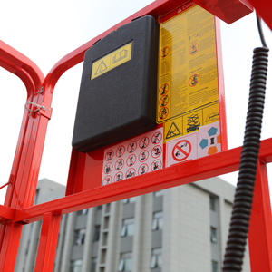 Plataforma elevadora de tijera autopropulsada eficiente, con batería de larga duración para trabajos de construcción durante todo el día - Product Image 4