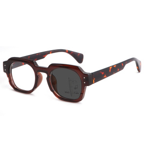<span class=keywords><strong>Lunettes</strong></span> <span class=keywords><strong>de</strong></span> lecture <span class=keywords><strong>progressives</strong></span> multifocales unisexes <span class=keywords><strong>de</strong></span> qualité supérieure avec monture PC intégrale, pour presbytie, tendance, pour hommes et femmes - Product Image 2