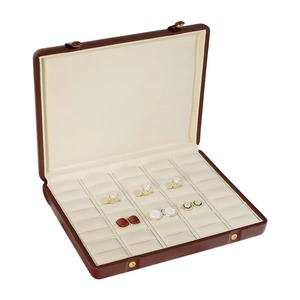 Organisateur de rangement de luxe vert en cuir, écologique, empilable, avec couvercle, pour bagues et bijoux, avec plateaux de présentation en bois rouge - Product Image 5