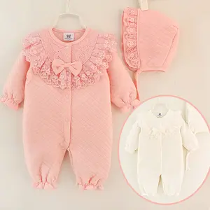 レースピンクのベビー服付きの高品質のベビーガールズロンパース柔らかい綿素材の幼児服は寝袋に変わることができます