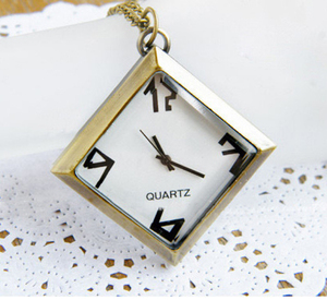 Vieux losange Carré Bronze Rétro Design Laiton <span class=keywords><strong>Montre</strong></span> De Poche Pendentif Cadran Ouvert Collier Cadeau Pour Hommes Femmes <span class=keywords><strong>Montre</strong></span> De Poche - Product Image 1