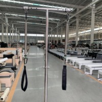Équipement de Pilates commercial pour studio de gym, en métal durable, portable et réglable, avec barre de traction