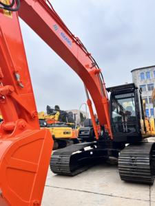 Excavatrice d'occasion Hitachi ZX200 d'origine du Japon avec composant central moteur intact roulement de pompe à engrenages de boîte de vitesses de moteur - Product Image 3