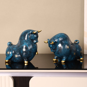 Adorno de Resina de Buey Auspicioso de Mystic Arts, Decoración Moderna y Sencilla para el Hogar u Oficina, Atrae Riqueza y Prosperidad - Product Image 1