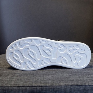 Bán buôn thiết kế của phụ nữ dày duy nhất chiều cao-thúc đẩy Sneakers Trắng Sợi nhỏ trên ren-up thiết kế giản dị thoải mái Giày - Product Image 2