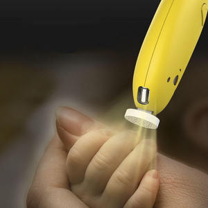 Lime à ongles électrique pour <span class=keywords><strong>bébé</strong></span> en forme d'ours mignon, <span class=keywords><strong>kit</strong></span> de coupe-ongles sûr avec lumière et 6 têtes pour nouveau-nés, enfants et adultes - Product Image 4